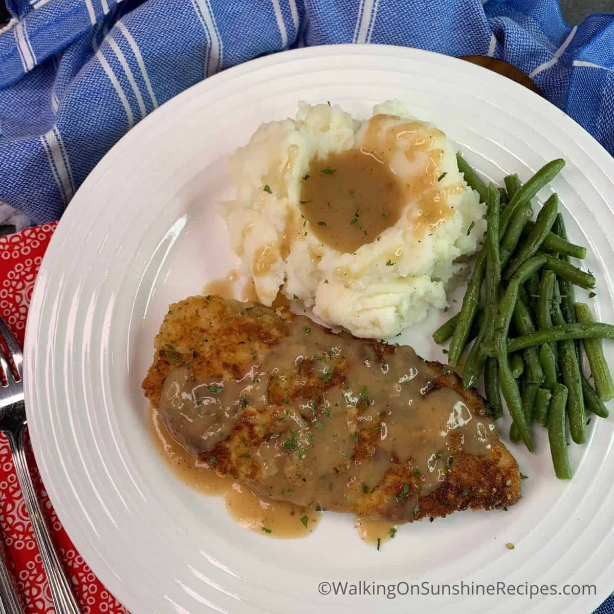Chicken Cutlets With Gravy