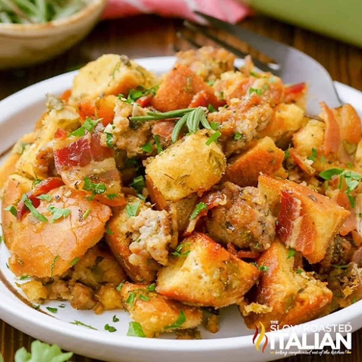 Classic Slow Cooker Stuffing