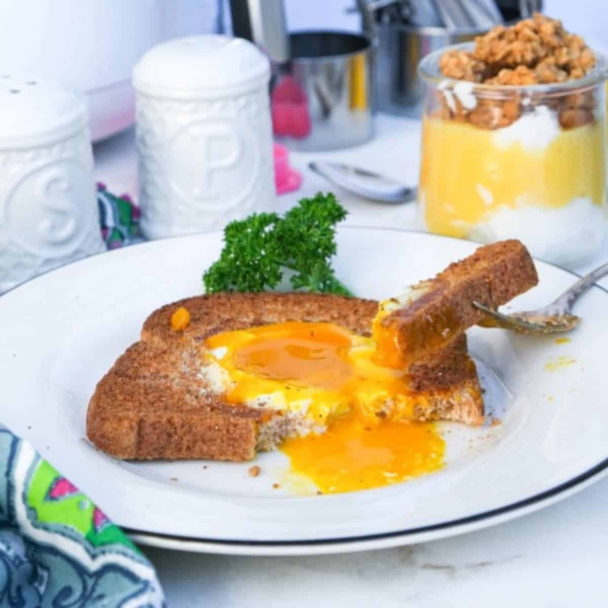 Air Fryer Egg In A Hole