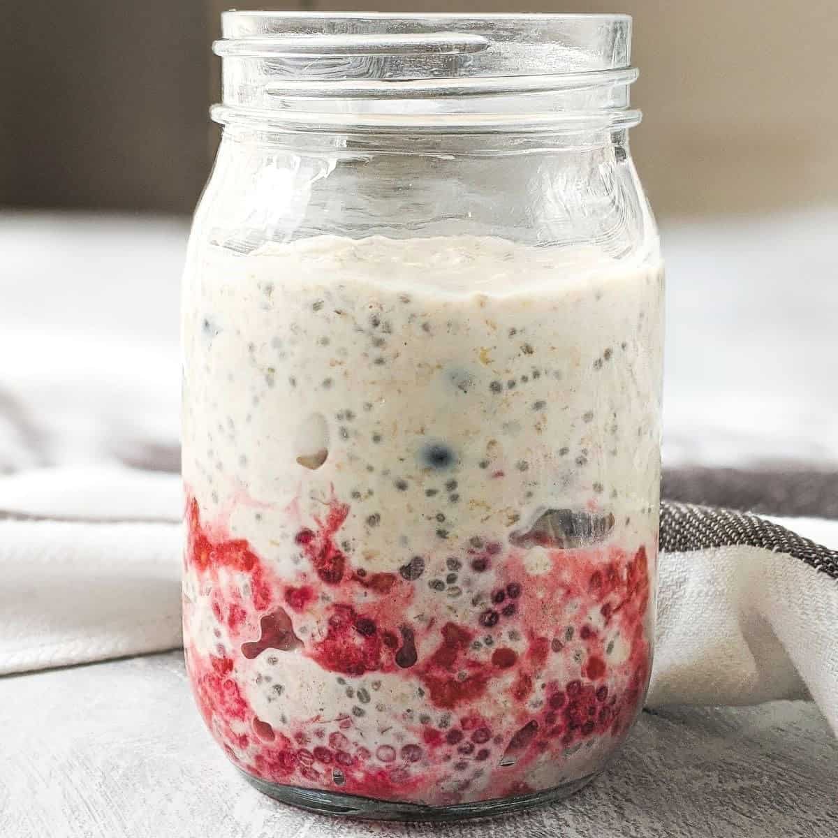 Berry Protein Overnight Oats