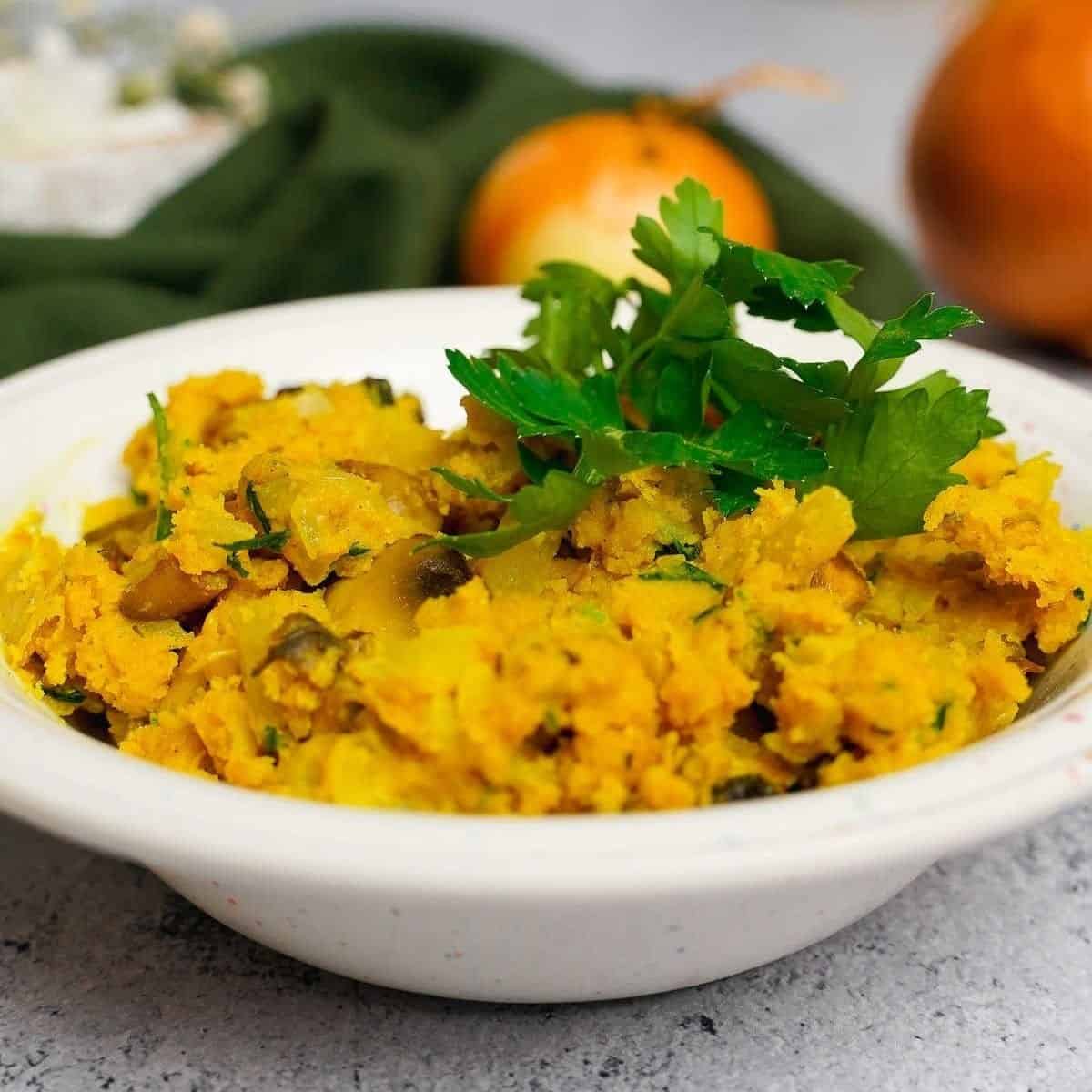 Chickpea Scramble Breakfast Bowl
