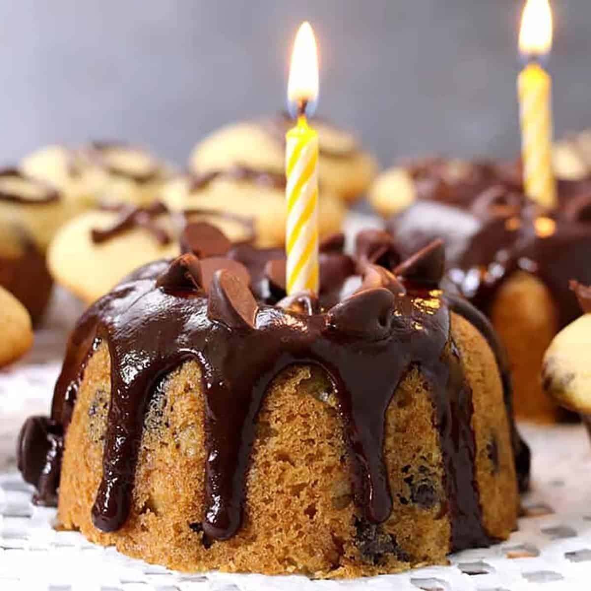 Chocolate Chip Cake And Cupcakes