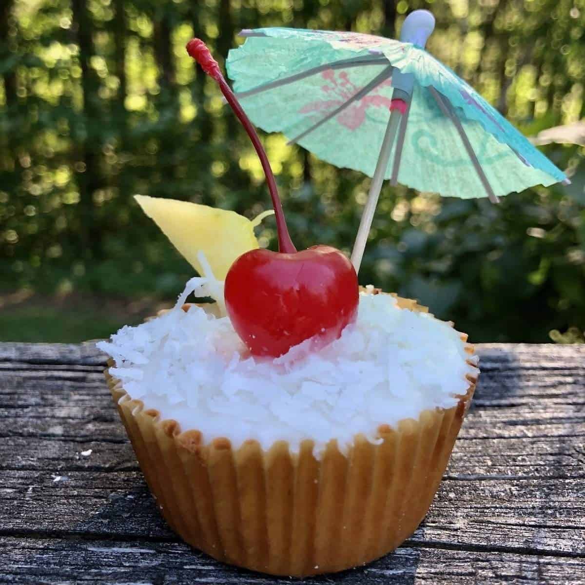 Easy Fun Homemade Pina Colada Cupcakes