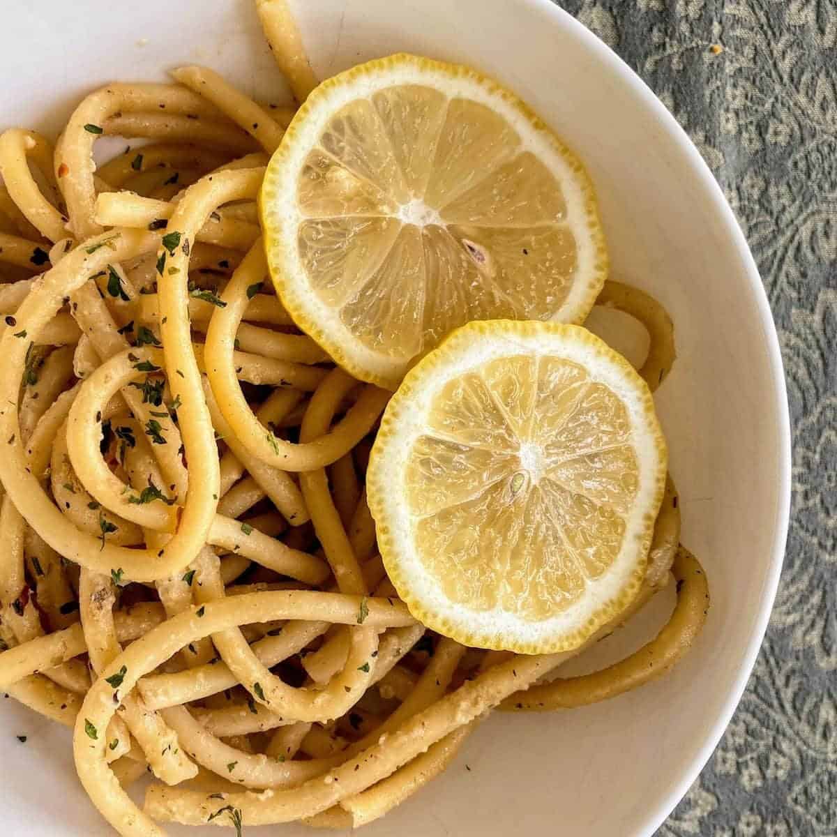 One Pot Lemon Garlic Pasta One Pot Lemon Garlic Pasta