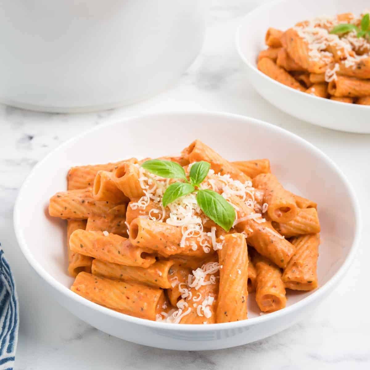 One Pot Pink Sauce Pasta With Boursin Cheese One Pot Pink Sauce Pasta With Boursin Cheese