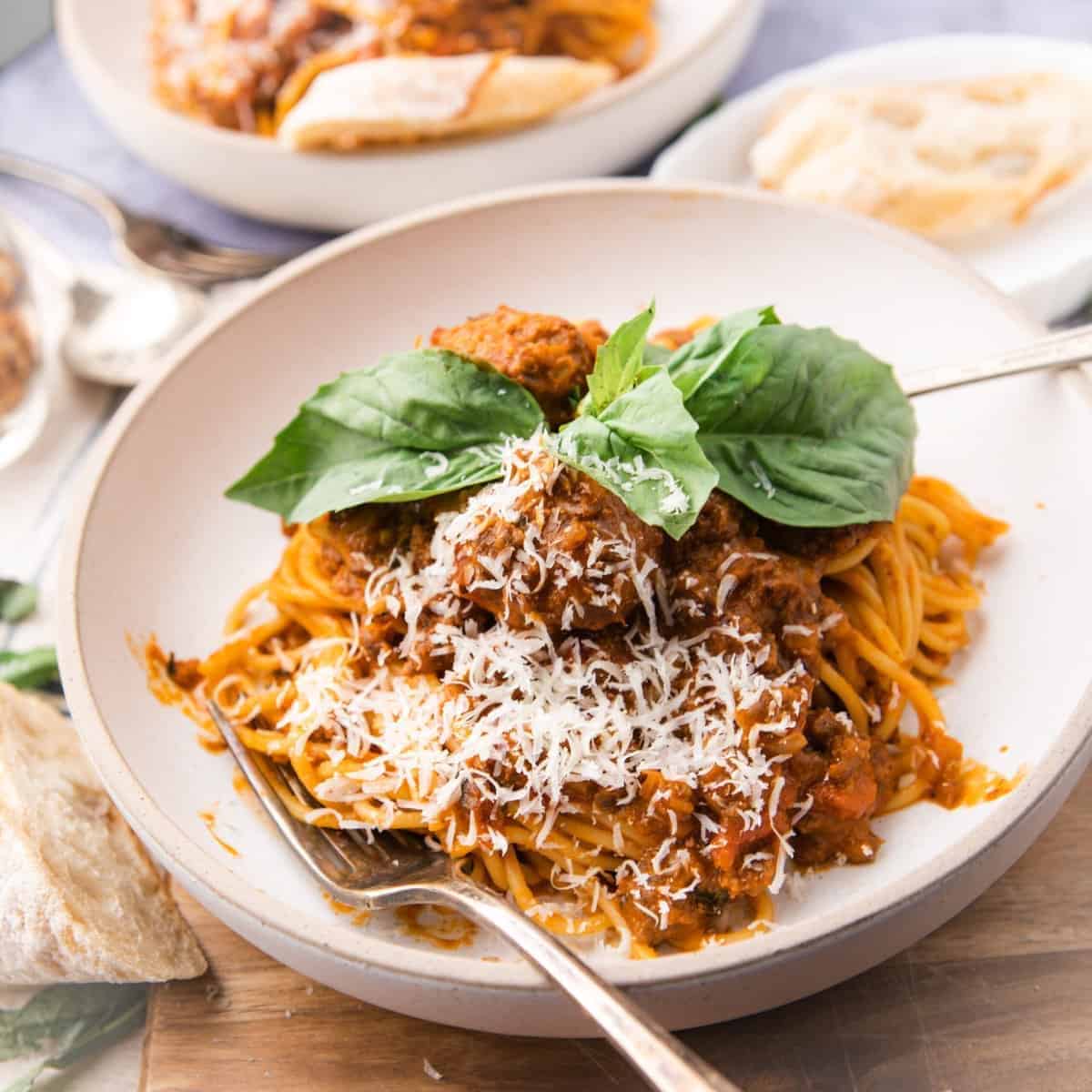Simple Spaghetti With Meat Sauce For A Busy Weeknight