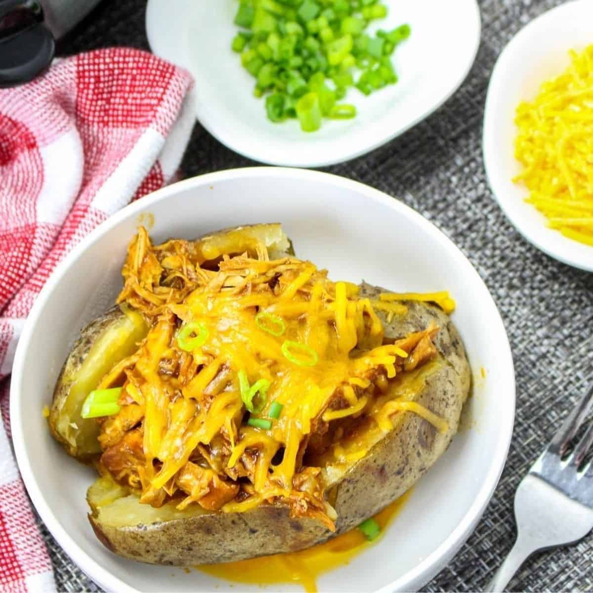 Slow Cooker Pulled Pork Potatoes