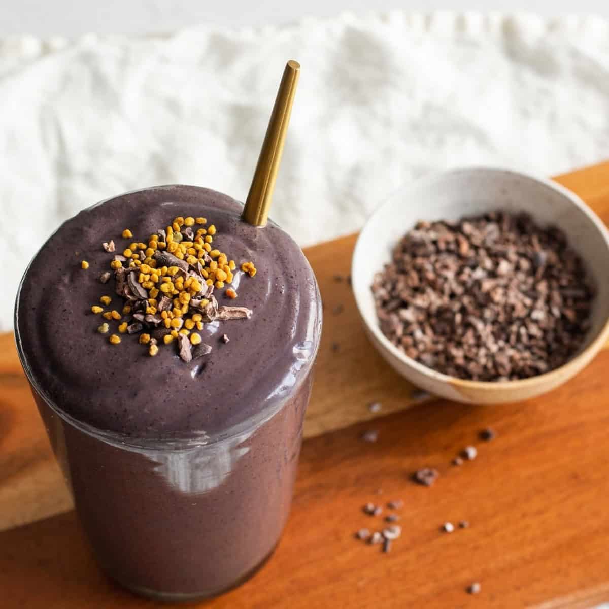 Chocolate Blueberry Mint Protein Smoothie With Hemp Seeds Chocolate Blueberry Mint Protein Smoothie With Hemp Seeds