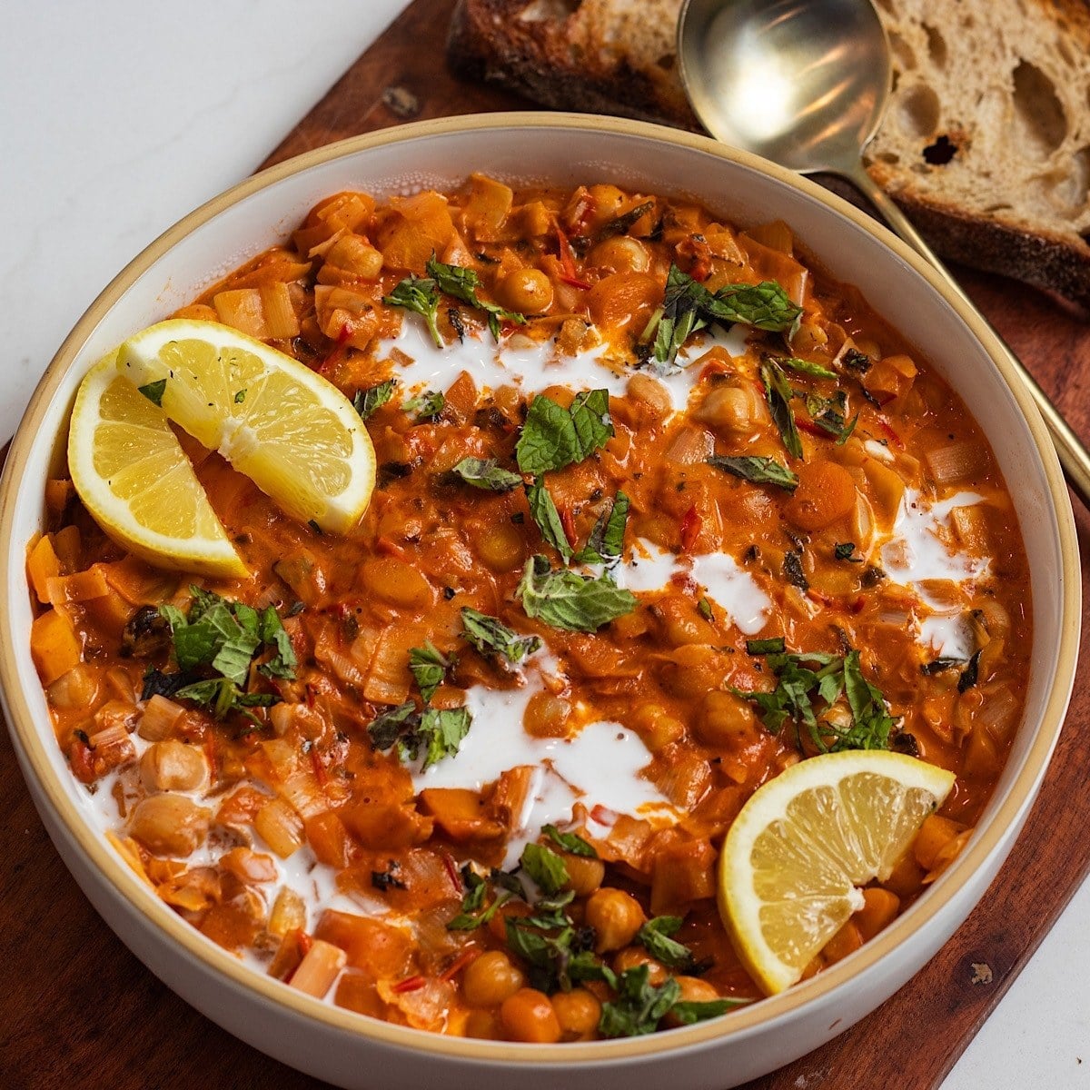 Harissa Chickpea Skillet With Leeks And Carrots Vegan
