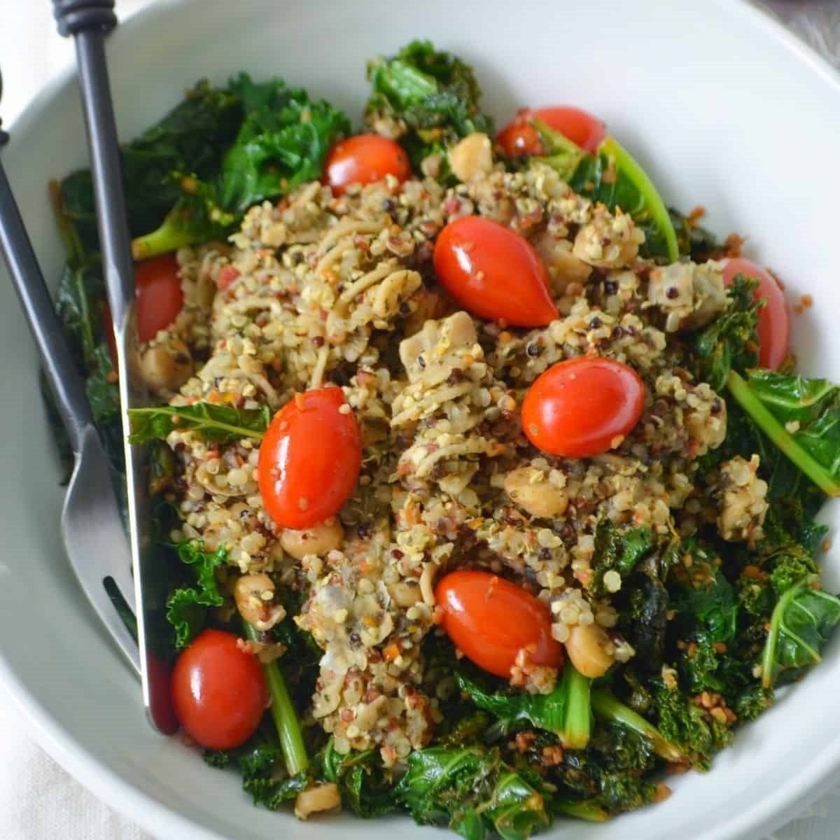 Kale Quinoa Bowl