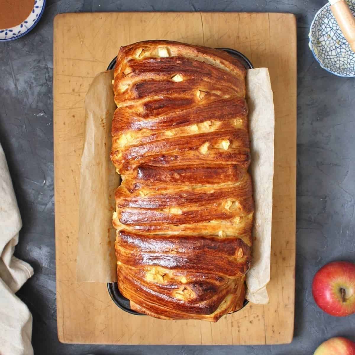 Apple Cinnamon Pull Apart Bread Apple Cinnamon Pull Apart Bread