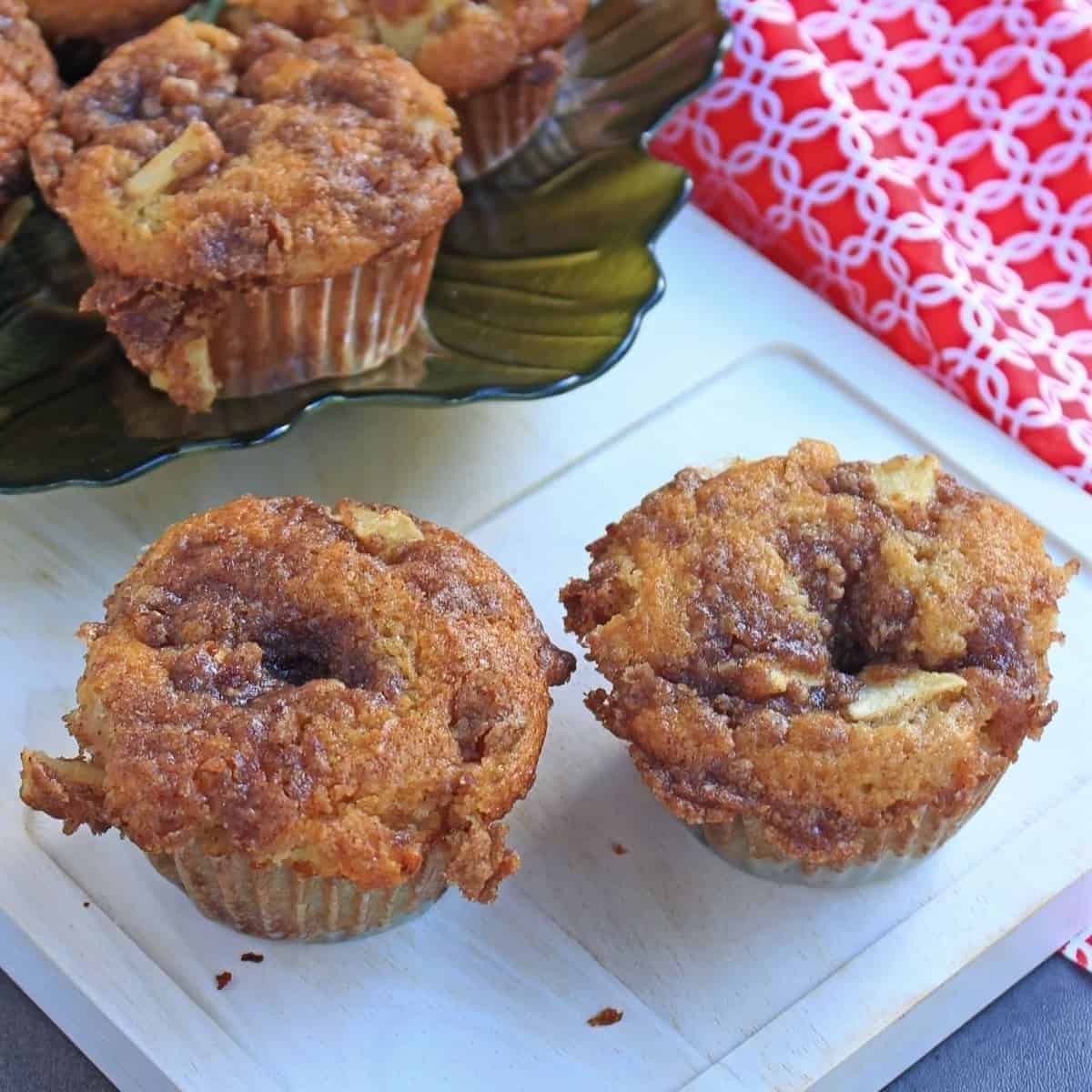 Apple Muffins With Cinnamon Apple Crumb