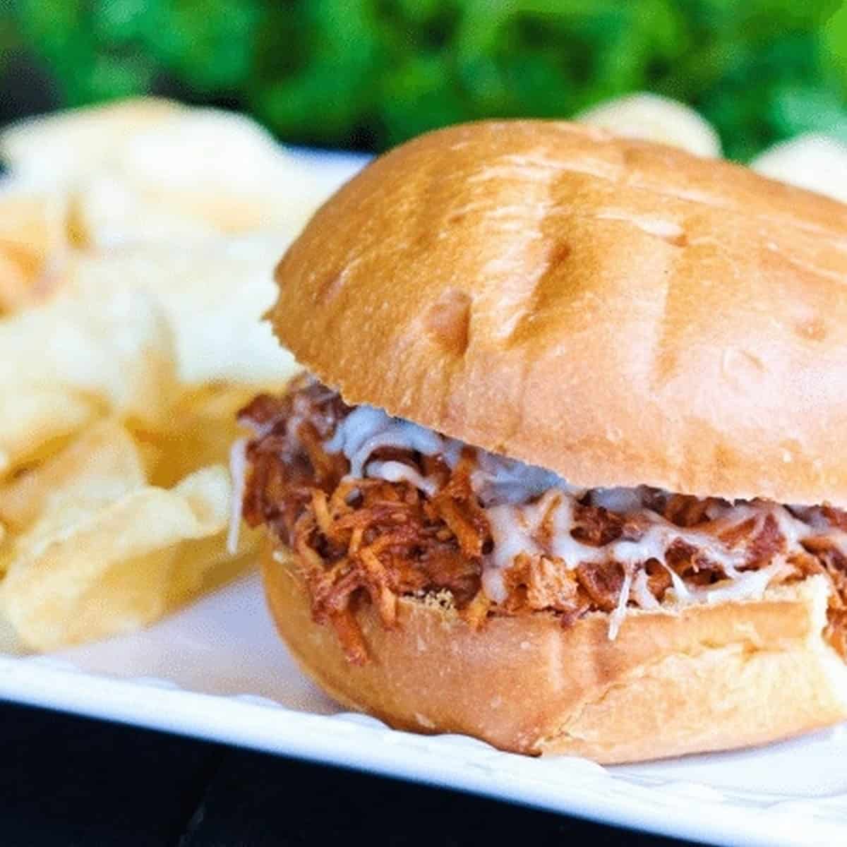 Crockpot Bbq Chicken Sandwiches