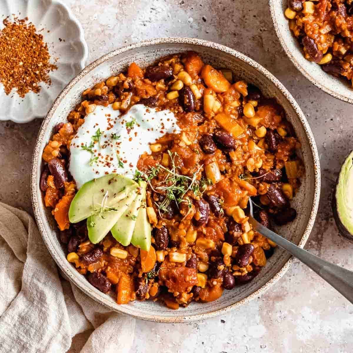 Easy 1 Pot Veggie Bean Chili