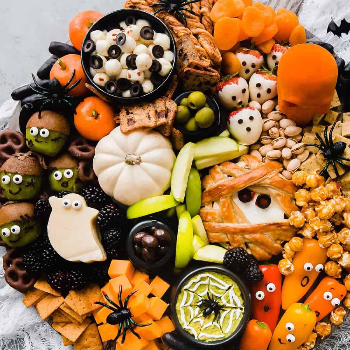 How to Make a Halloween Snack Board How to Make a Halloween Snack Board