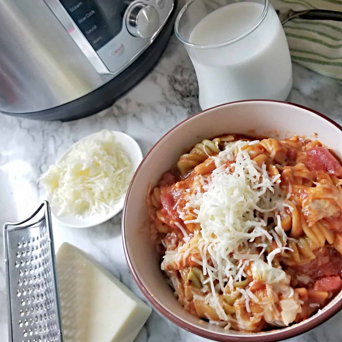Instant Pot Chicken Marinara Rotini