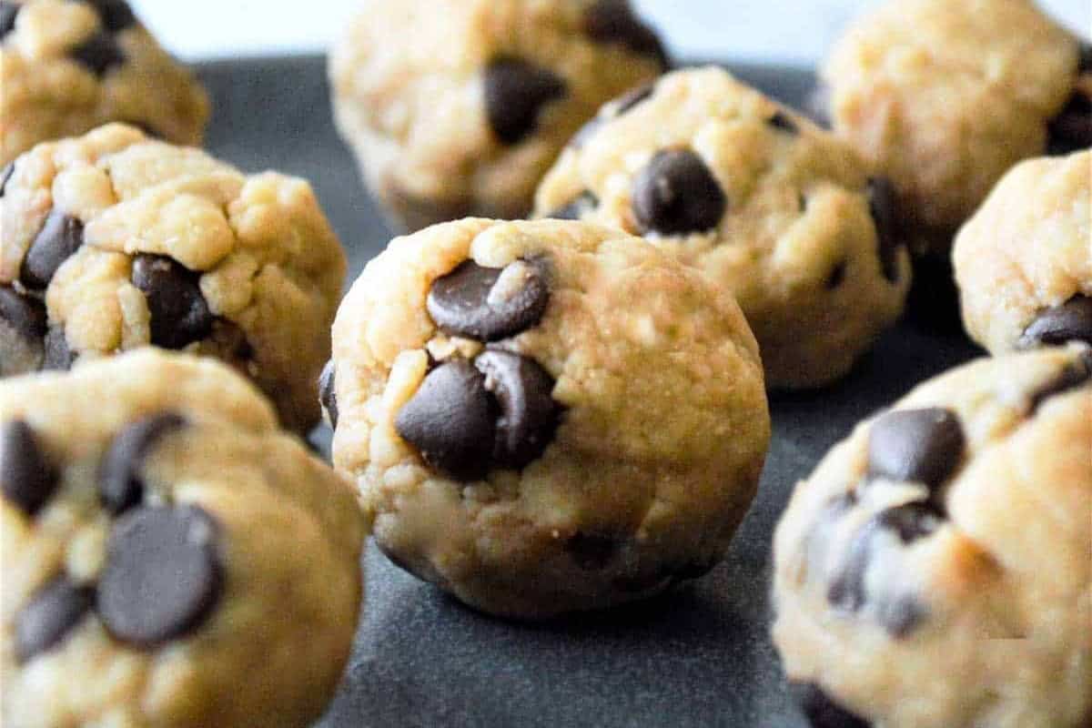 No Bake Chocolate Chip Tahini Energy Balls