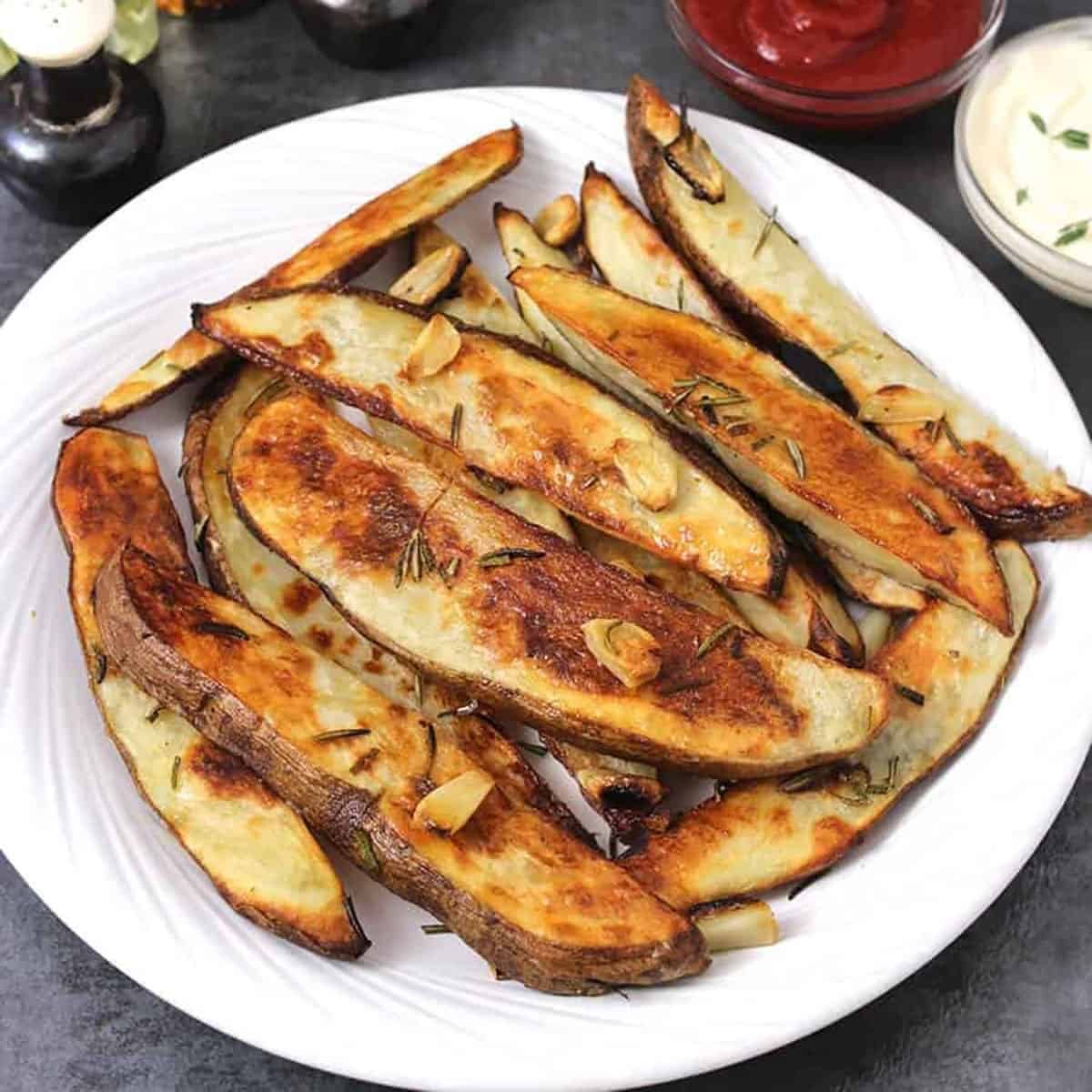 Oven Roasted Rosemary Garlic Potatoes Recipe