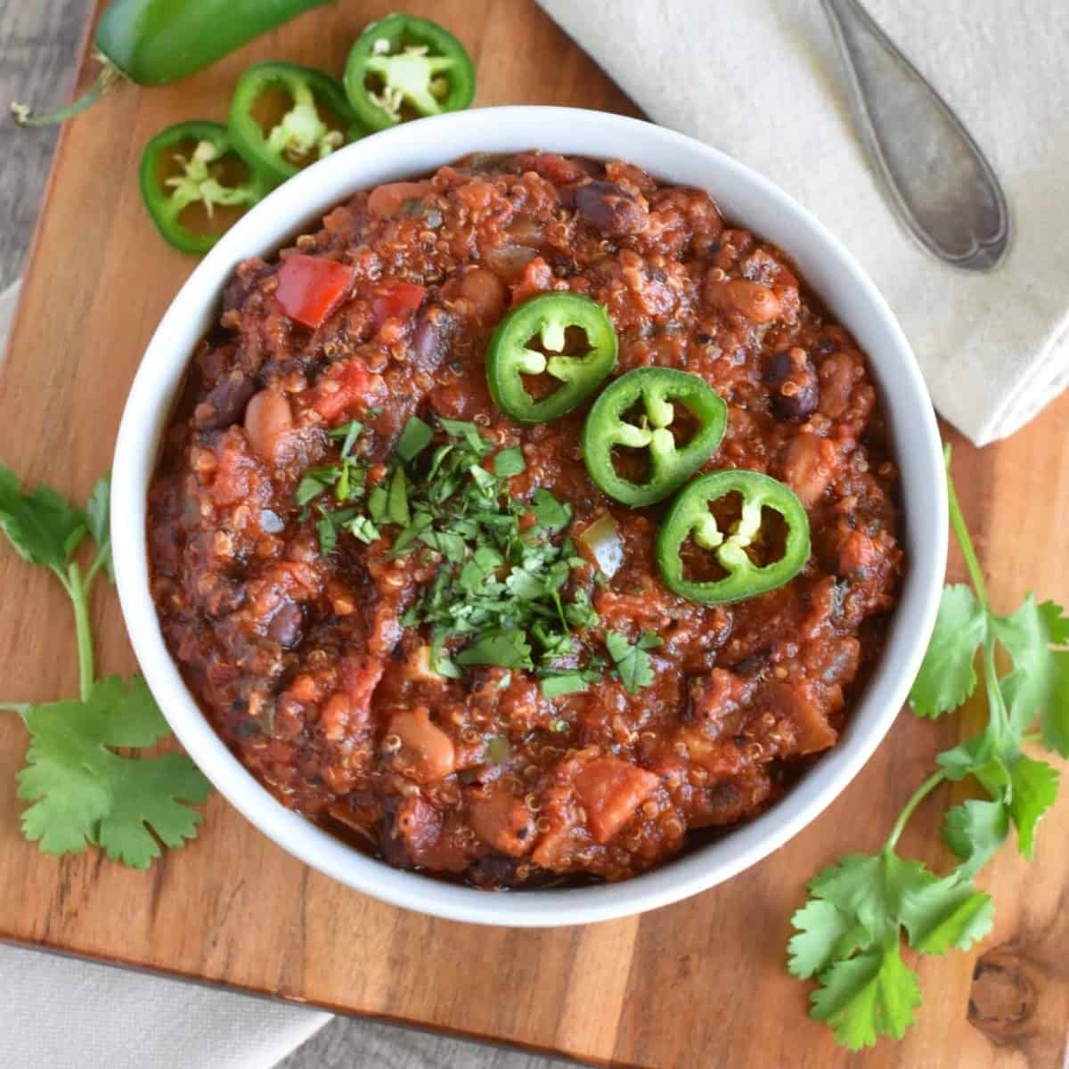 Slow Cooker Quinoa Chili