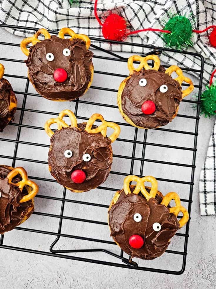Reindeer Cinnamon Rolls